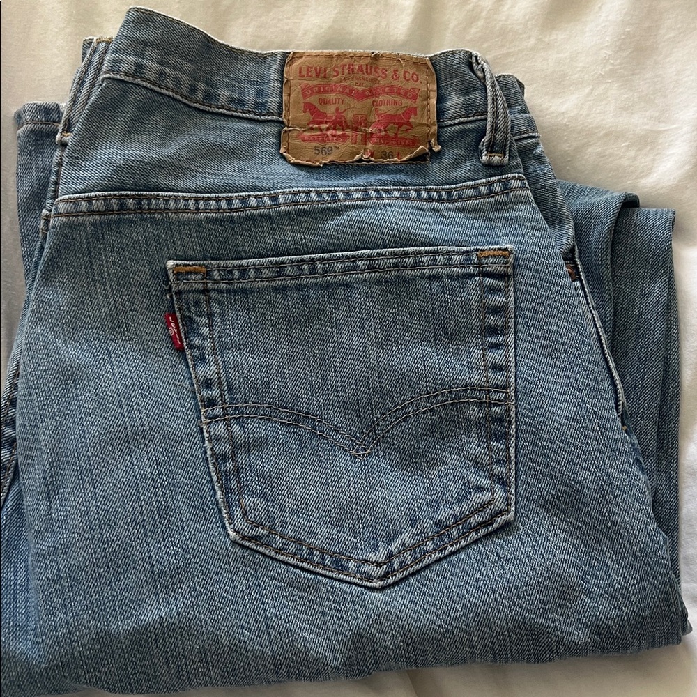 Levi's Classic Straight Jeans 569 in Light Blue Wash